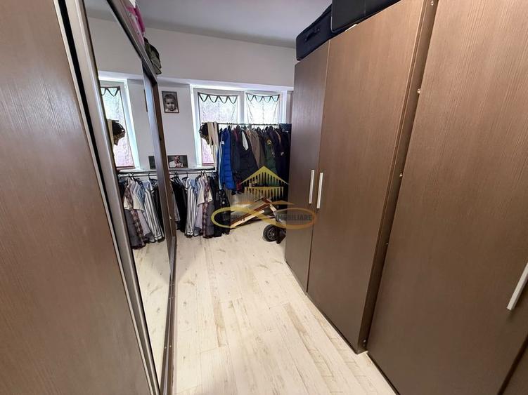 Apartament cu 4 camere decomandat în 9 Mai