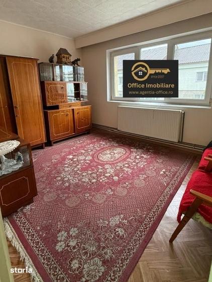 Apartament cu 3 camere nedecomandat în Central