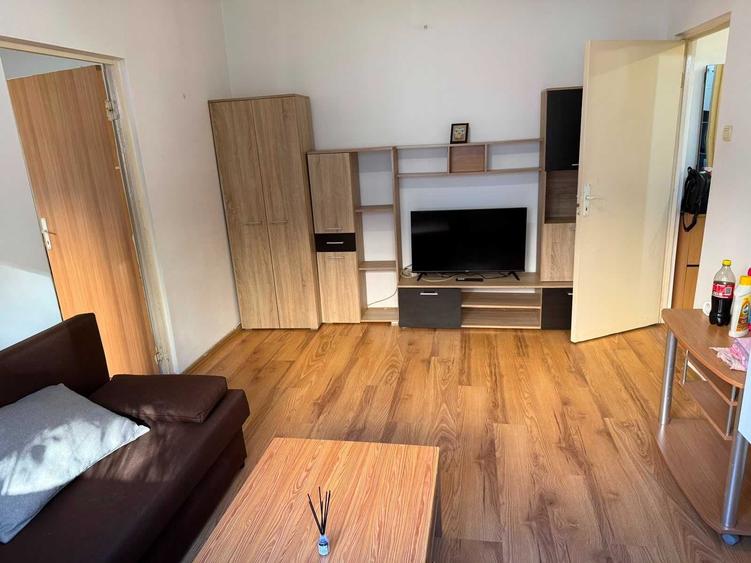 Apartament cu 2 camere nedecomandat în Central