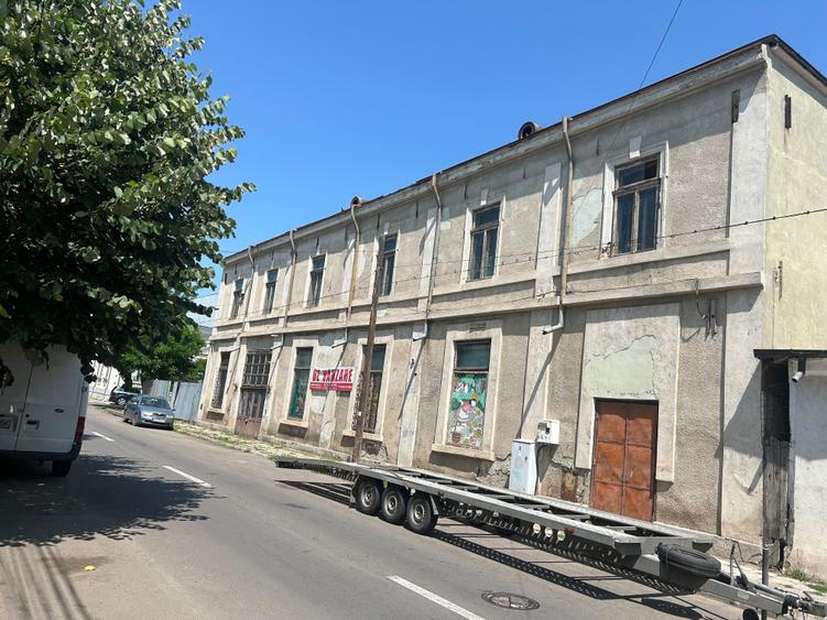 Casă cu 4 camere în Central