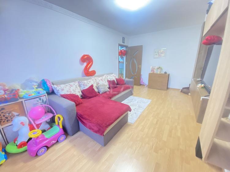Apartament cu 3 camere decomandat, mobilat în Rahova
