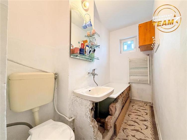 Apartament cu 2 camere semidecomandat, mobilat în Ciucului