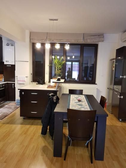 Apartament cu 2 camere decomandat în Băneasa