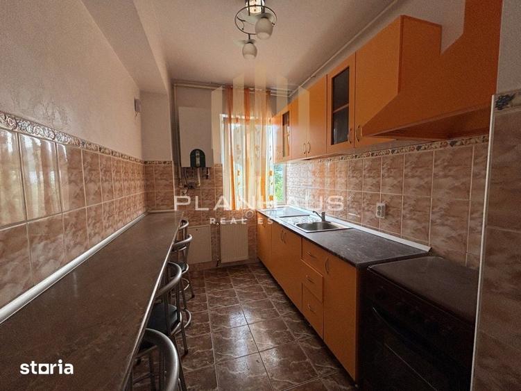 Apartament cu 2 camere decomandat în Republicii