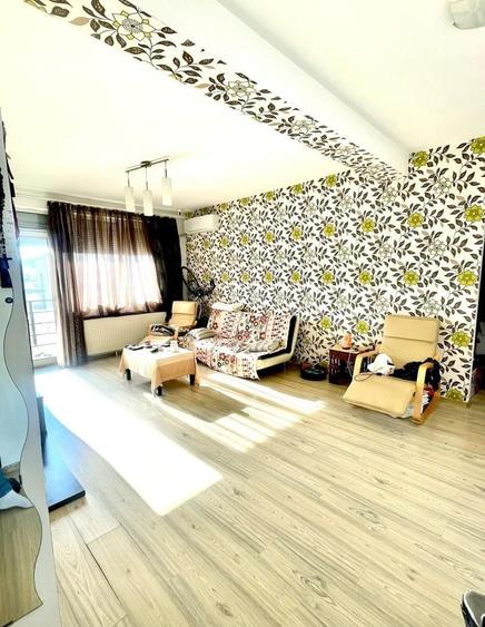 Apartament cu 3 camere în Tomis Plus