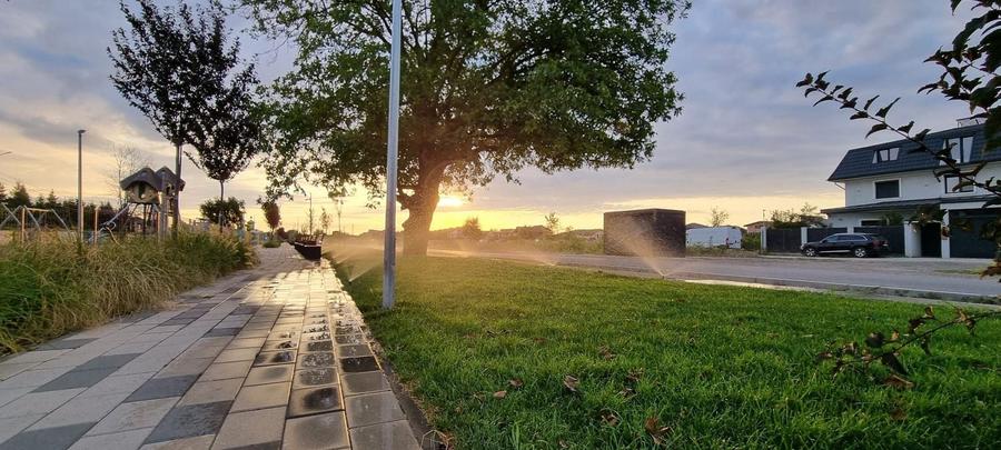 Casă individuală cu 5 camere cu Canalizare în Ultracentral