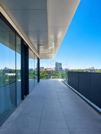 Apartament cu 4 camere semidecomandat, mobilat în Floreasca — fotografia 3