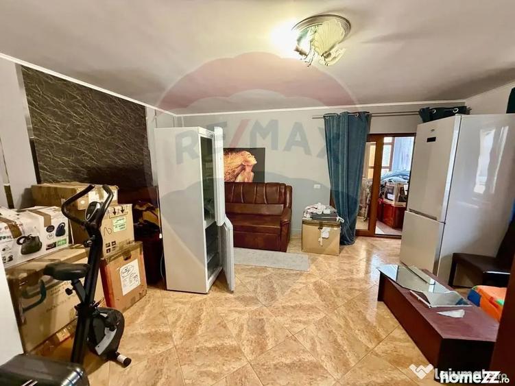 Casă cu 4 camere cu Teren 873 Mp în Vânători