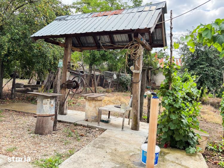 Casă cu 6 camere cu Teren 1247 Mp în Frăsinet