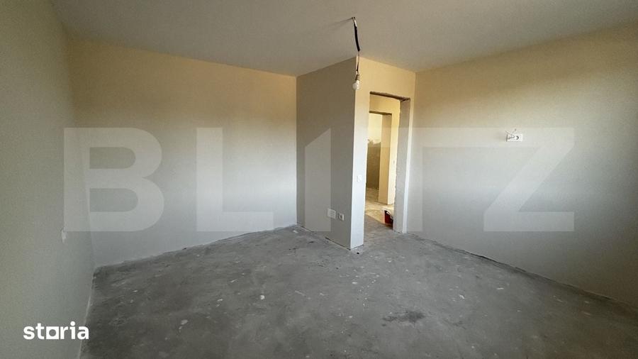 Casă cu 4 camere cu Teren 400 Mp în Bariera Vâlcii