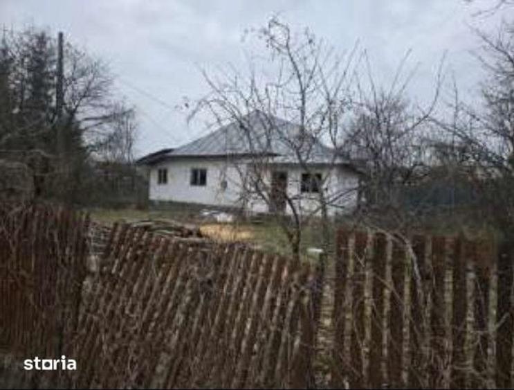 Casă cu 2 camere cu Teren 432 Mp în Valea Mare