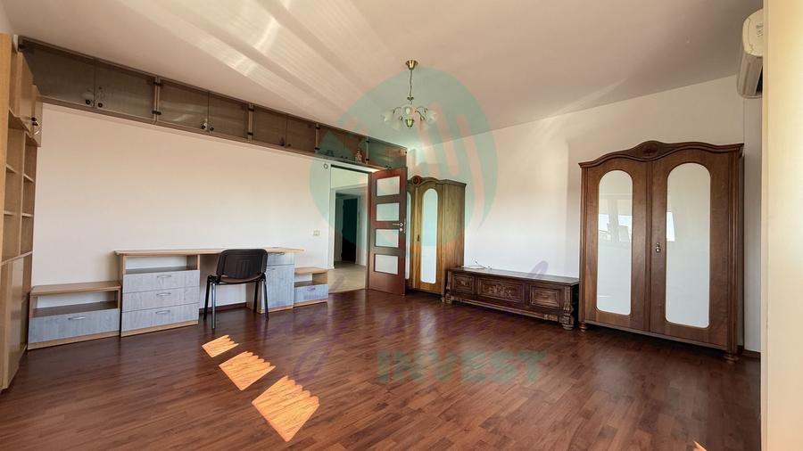 Apartament cu 3 camere decomandat, mobilat în Armeneasca