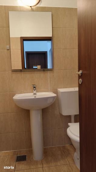 Garsonieră decomandată în Titan