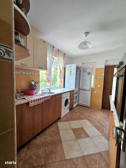 Casă cu 4 camere în Vlădești