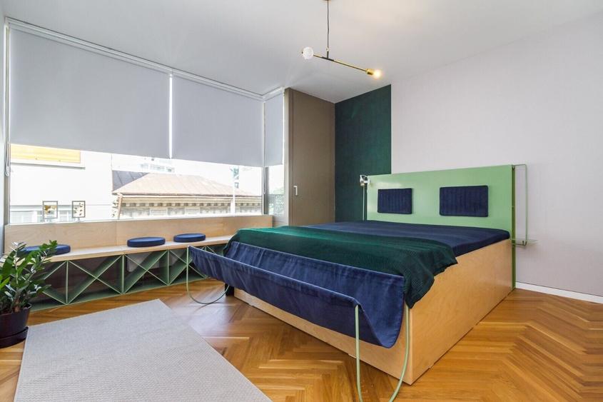 Apartament cu 4 camere decomandat, mobilat în Calea Victoriei