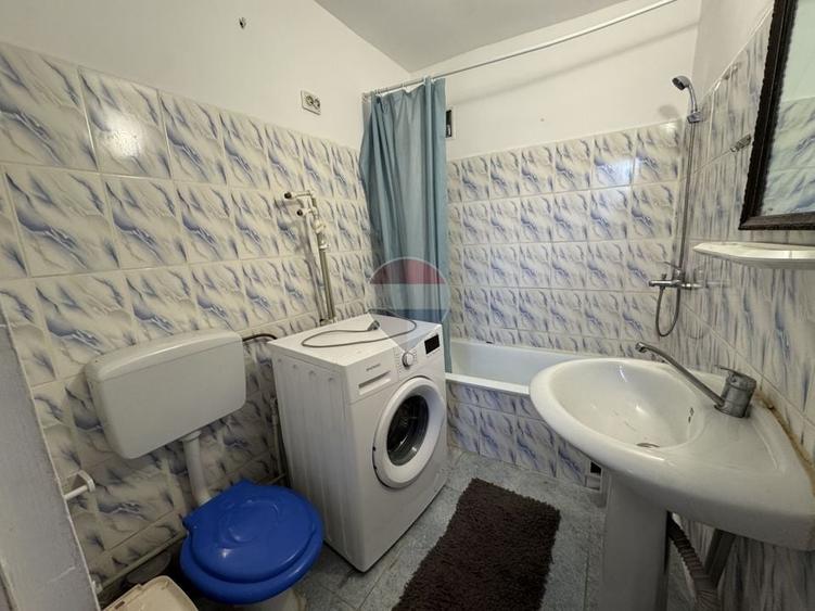 Apartament cu 2 camere decomandat, mobilat în Periferie