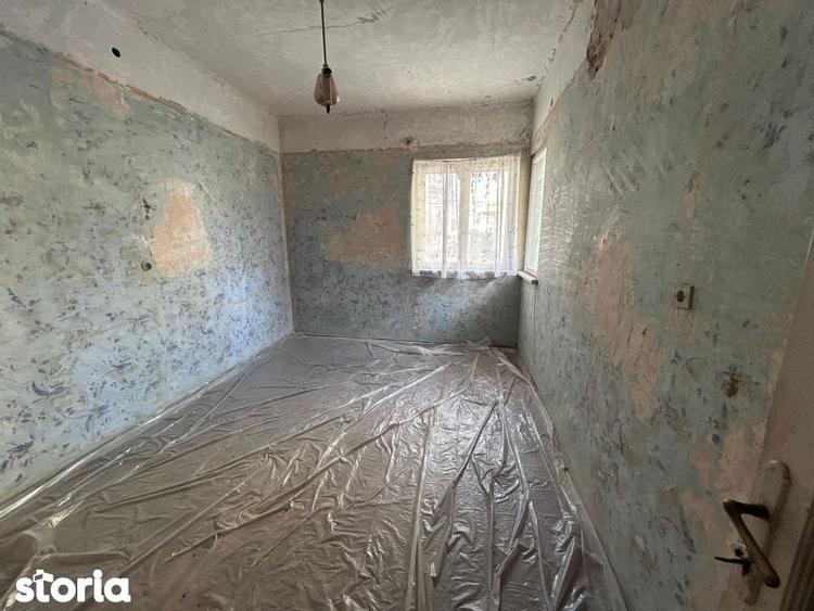 Casă cu 4 camere cu Teren 160 Mp în Școlilor