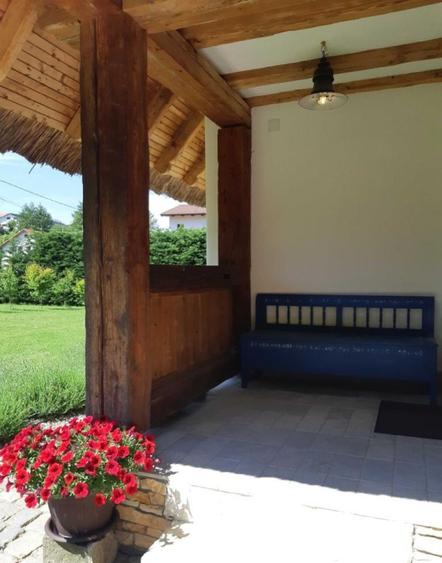 Casă individuală cu 7 camere cu Teren 250 Mp în Sălicea