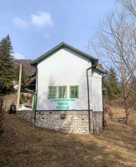 Casă cu 3 camere cu Teren 800 Mp în Dâmbovicioara