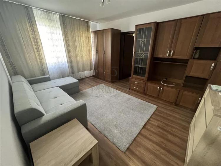 Apartament cu 2 camere nedecomandat în Girocului