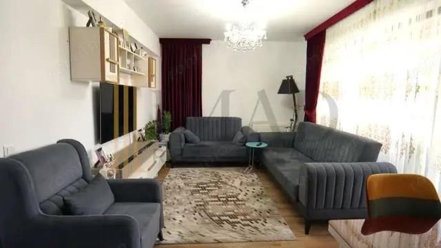 Apartament cu 3 camere în Periferie