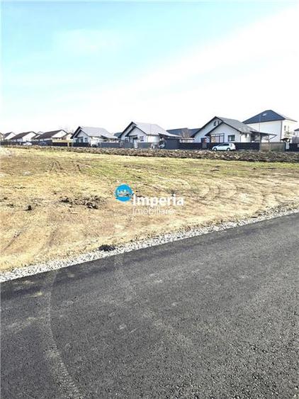 Teren Construcții intravilan de 2080 mp, în Valea Adâncă