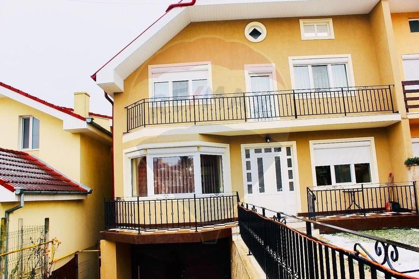 Casă cu 6 camere cu Teren 719 Mp în Oncea