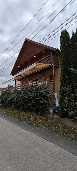 Vand cabana de lemn cu etaj in Geoagiu Bai, judetul Hunedoara