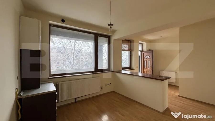 Apartament cu 4 camere decomandat în Brazda lui Novac