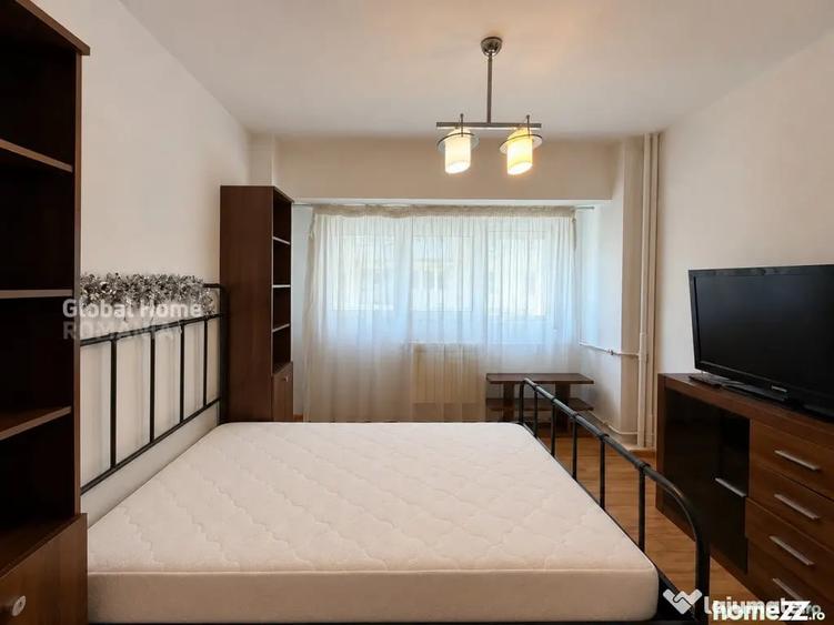 Apartament cu 3 camere decomandat în Magheru