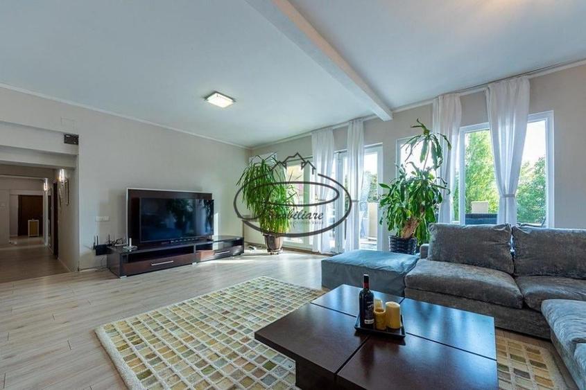 Apartament cu 4 camere în Calea Călărașilor