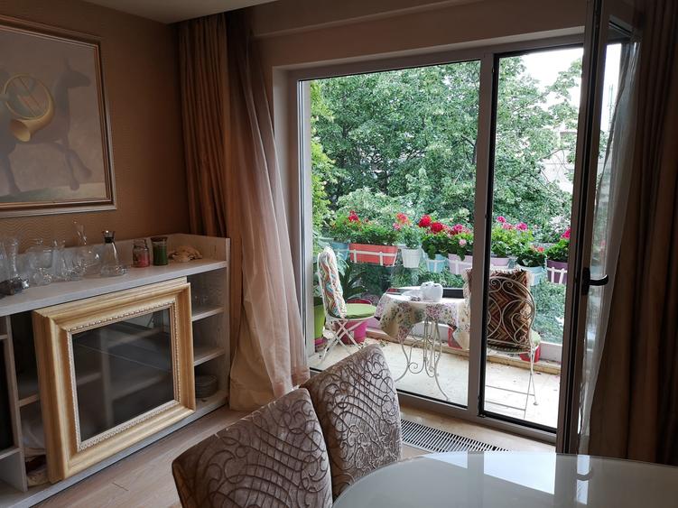 Apartament cu 4 camere decomandat, mobilat în Beller