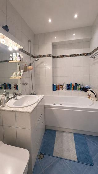 Apartament cu 3 camere în Fabric