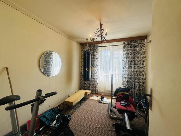 Apartament cu 4 camere decomandat, mobilat în Mănăștur