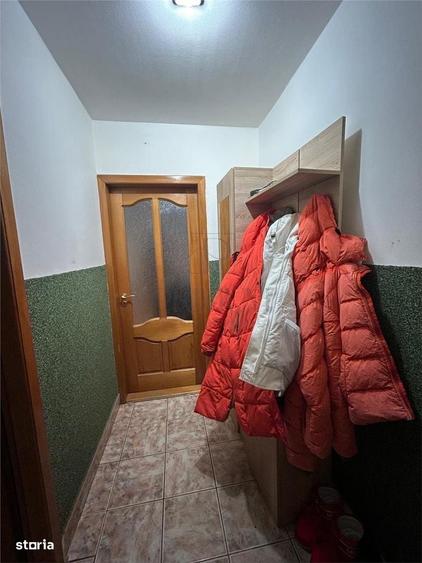 Apartament cu 2 camere semidecomandat în Soarelui