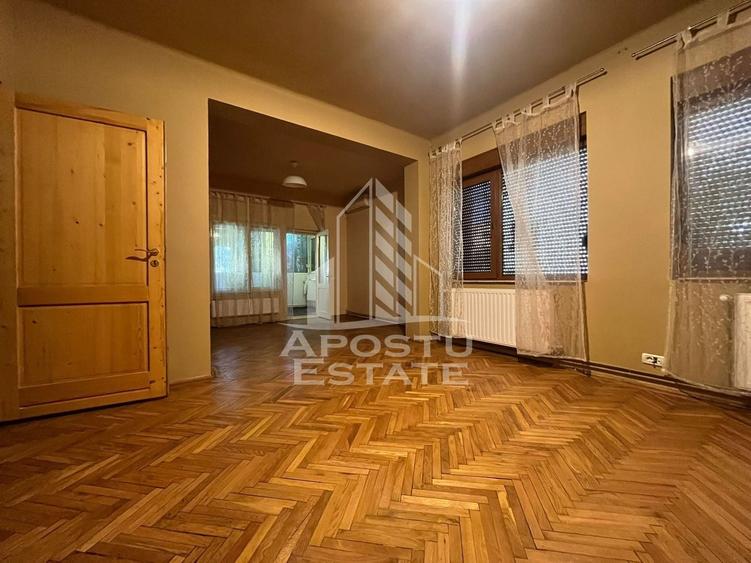 Apartament cu 4 camere decomandat în Malul Mureșului