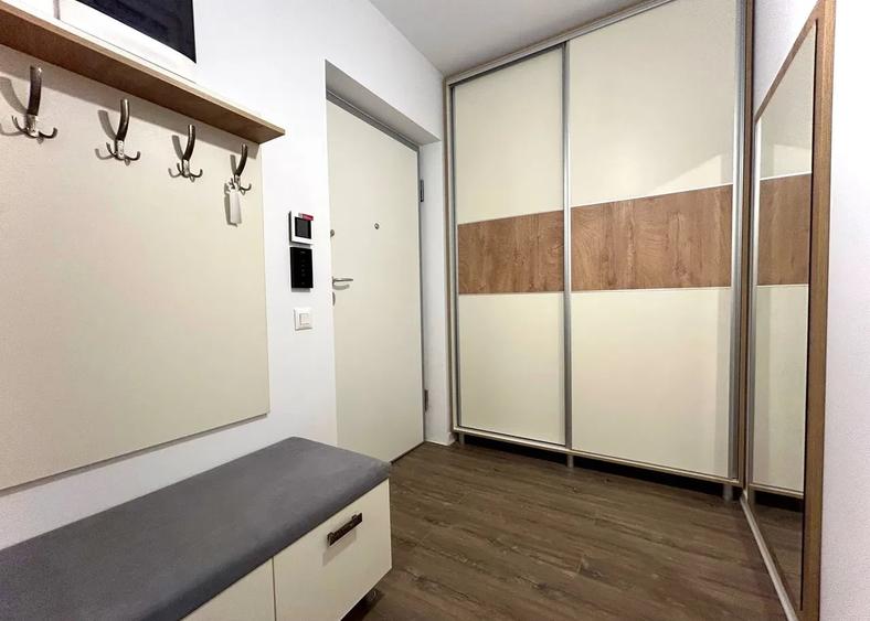 Apartament cu 2 camere semidecomandat, mobilat în Pipera