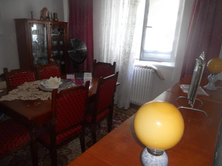 Apartament cu 2 camere decomandat în Mărăței