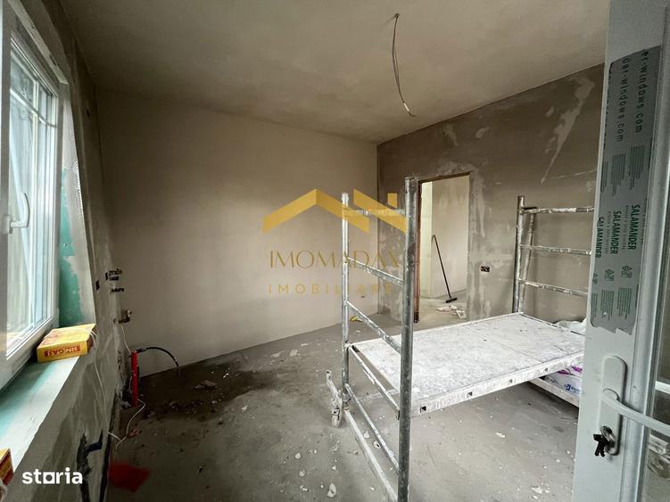 Casă cu 4 camere cu Teren 400 Mp în Sânmihaiu Român
