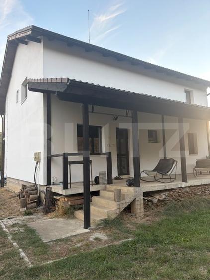 Casă individuală cu 5 camere cu Garaj în Șard