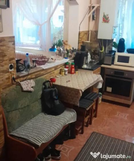 Apartament cu 3 camere semidecomandat în Gheorgheni