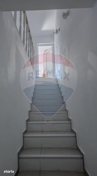Casă cu 3 camere cu Teren 160 Mp în Central
