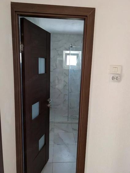 Apartament cu 2 camere semidecomandat în Soarelui