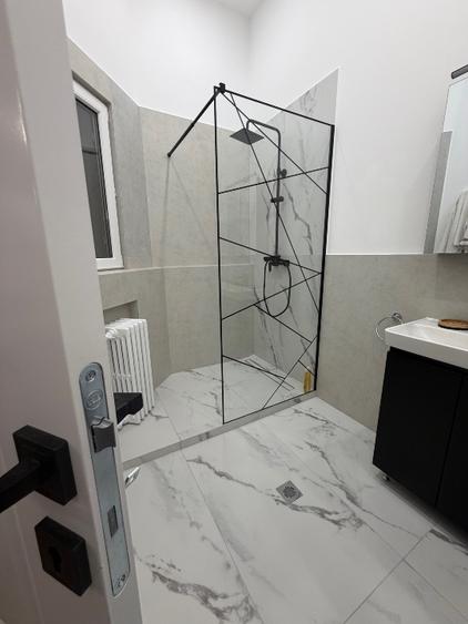 Apartament cu 2 camere decomandat în Ultracentral