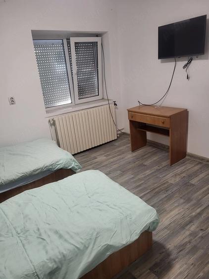 Casă cu 4 camere cu Teren 230 Mp în Central