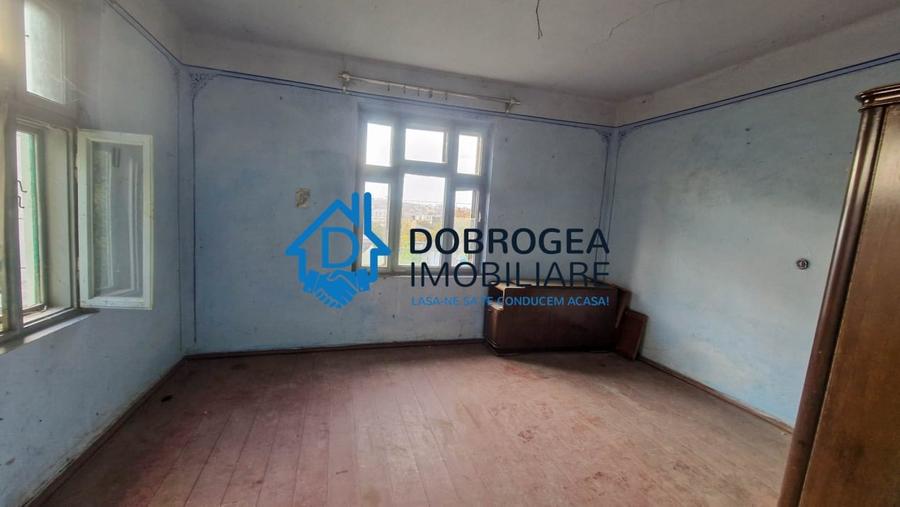 Casă individuală cu 3 camere cu Teren 733 Mp în Central
