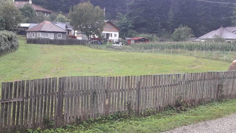 Teren de 1000 mp, în Central