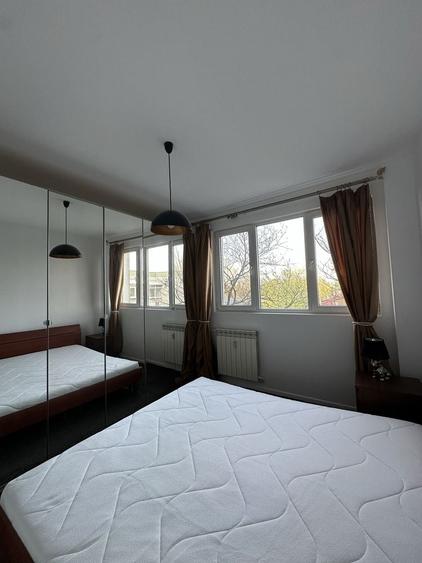 Apartament cu 2 camere semidecomandat în Grivița