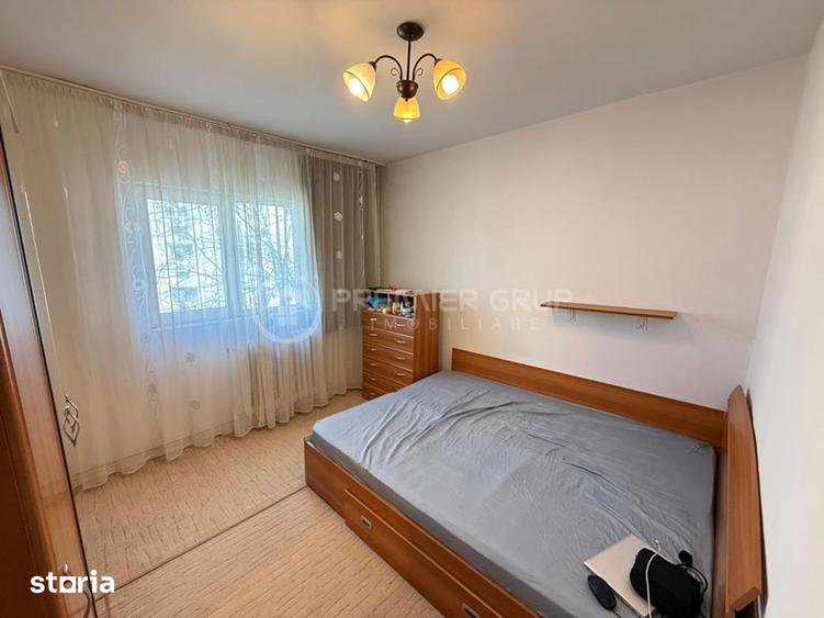 Apartament cu 3 camere decomandat în Tătărași