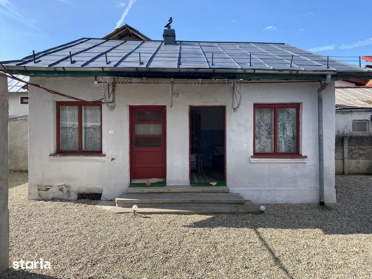 Vanzare casa cu poten?ial reziden?ial ?i comercial in Pucioasa -441 mp - 2